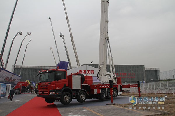 斯堪尼亞底盤(pán)消防車(chē)