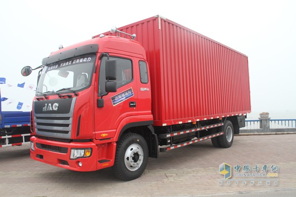 聆聽(tīng)芯動(dòng)力 試駕邁斯福發(fā)動(dòng)機(jī)車(chē)型