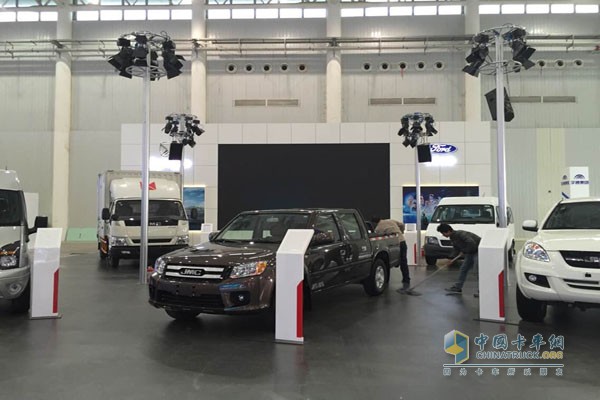 2015中國商用車展南京依維柯、江鈴汽車攜輕卡產(chǎn)品亮相