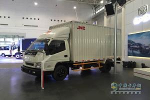 2015中國商用車展南京依維柯、江鈴汽車攜輕卡產(chǎn)品亮相