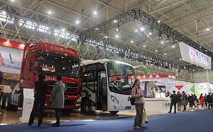 天龍旗艦450上陣，天龍KC渣土車首秀 東風(fēng)商用車武漢車展看點(diǎn)多