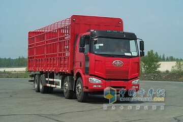 一汽解放 J6P重卡 350馬力 8X4 倉(cāng)柵載貨車