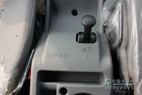 一汽解放J6L內(nèi)飾