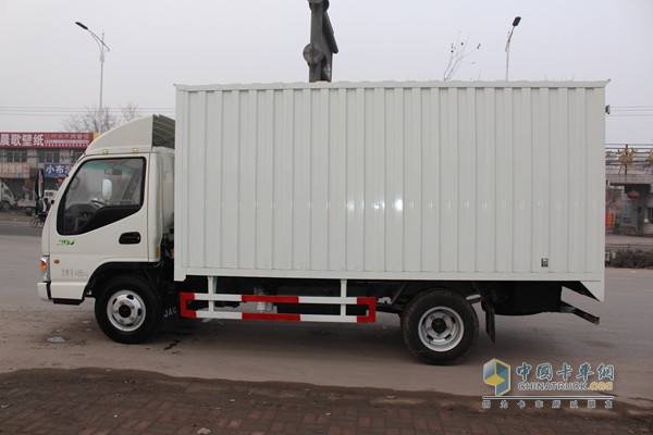 江淮康鈴 4X2 廂式載貨車