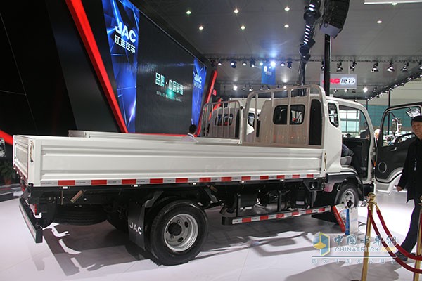 江淮新駿鈴 4X2欄板載貨車（邁斯福動力）