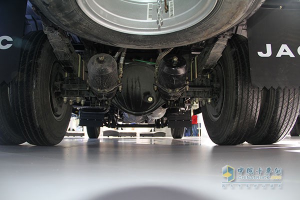 江淮新駿鈴 4X2欄板載貨車（邁斯福動力）