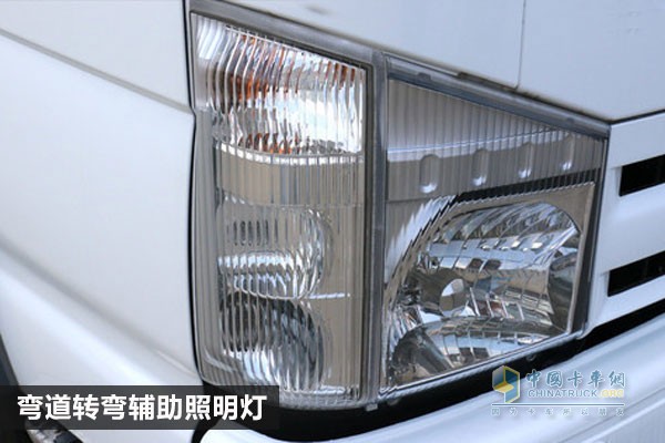 彎道轉彎輔助照明燈