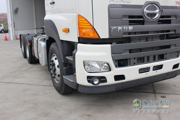 廣汽日野 6X4 420馬力牽引車(chē)（外觀）