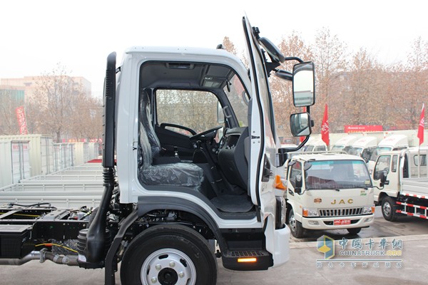 江淮新駿鈴 160馬力 4X2 載貨車