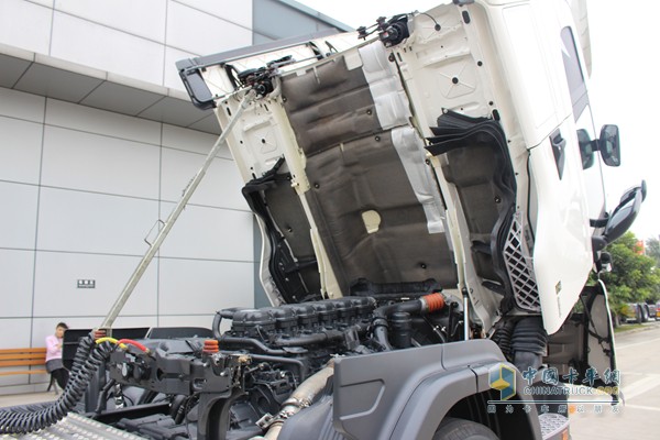斯堪尼亞G系列 480馬力 6X2牽引車