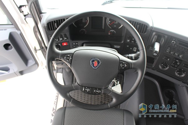 斯堪尼亞G系列 480馬力 6X2牽引車