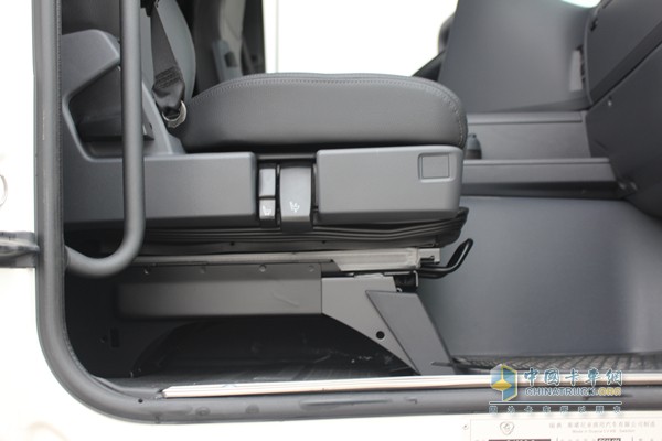 斯堪尼亞G系列 480馬力 6X2牽引車