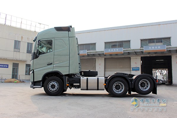 沃爾沃新FH 500馬力 6x2 牽引車