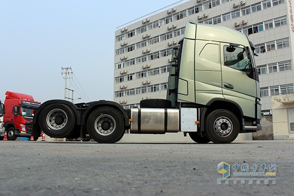 沃爾沃新FH 500馬力 6x2 牽引車