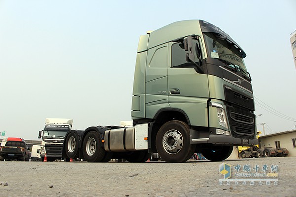 沃爾沃新FH 500馬力 6x2 牽引車