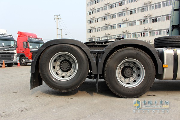 沃爾沃新FH 500馬力 6x2 牽引車