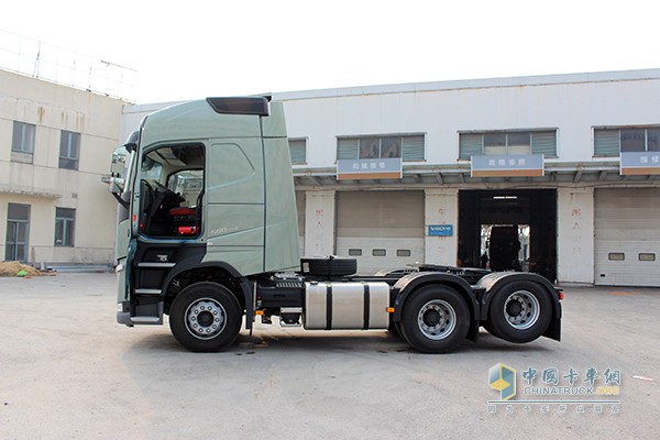 沃爾沃新FH 500馬力 6x2 牽引車
