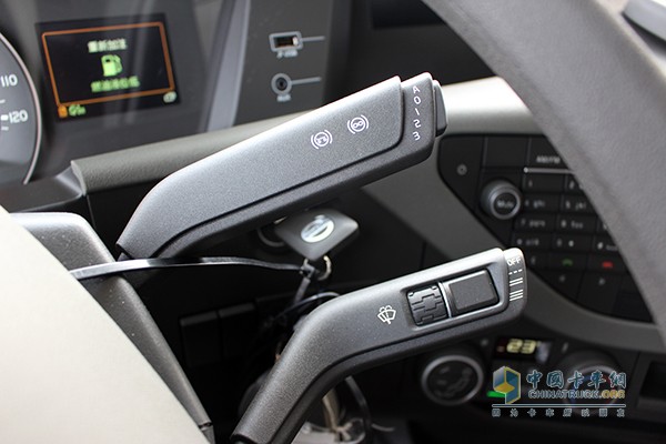 沃爾沃新FH 500馬力 6x2 牽引車