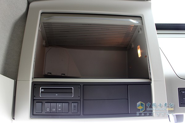 沃爾沃新FH 500馬力 6x2 牽引車