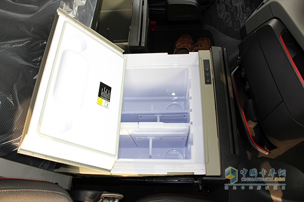 沃爾沃新FH 500馬力 6x2 牽引車