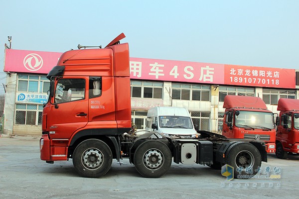 東風(fēng)天龍 375馬力 6X2牽引車