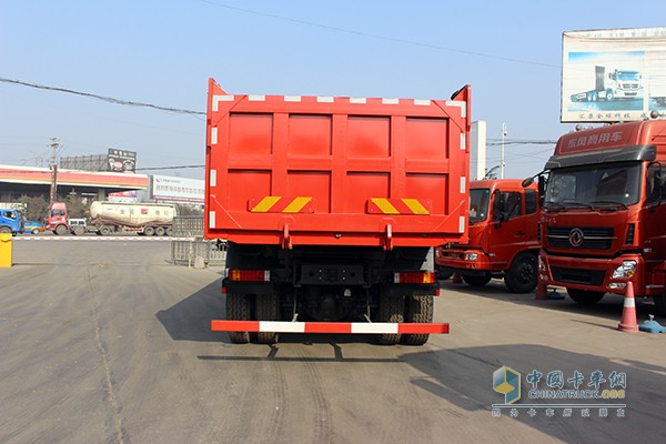東風(fēng)大力神 350馬力 8X4自卸車