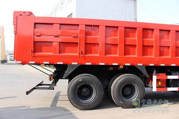 東風(fēng)大力神 350馬力 8X4自卸車