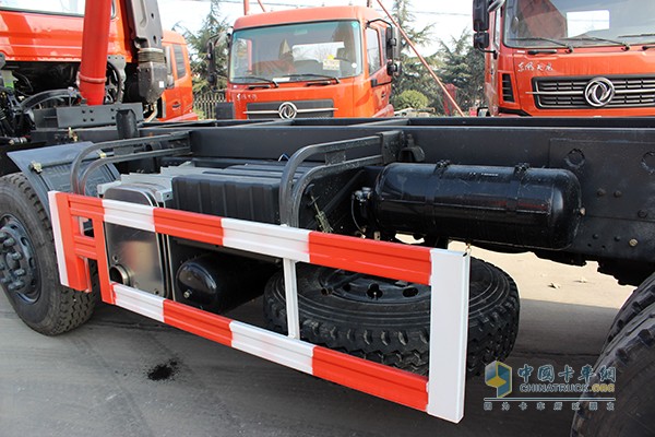 東風(fēng)大力神 350馬力 8X4自卸車