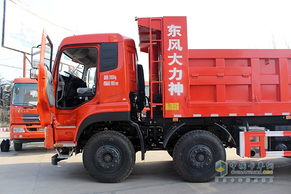 東風(fēng)大力神 350馬力 8X4自卸車