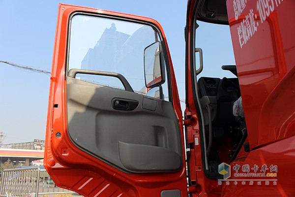 東風(fēng)大力神 350馬力 8X4自卸車