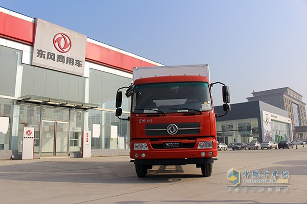 東風(fēng)天錦 160馬力 4X2廂式冷藏車