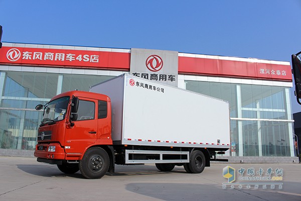 東風(fēng)天錦 160馬力 4X2廂式冷藏車