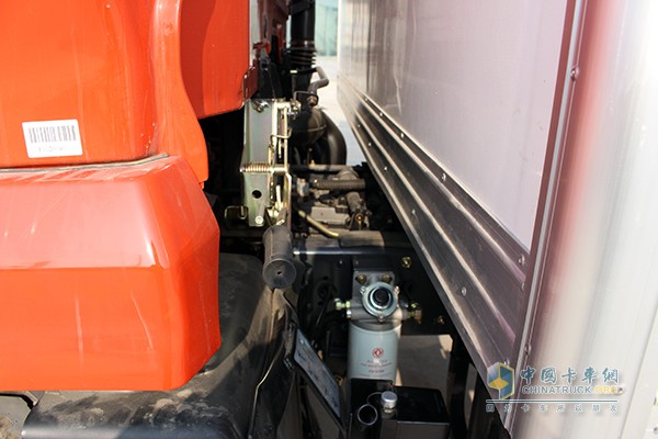 東風(fēng)天錦 160馬力 4X2廂式冷藏車
