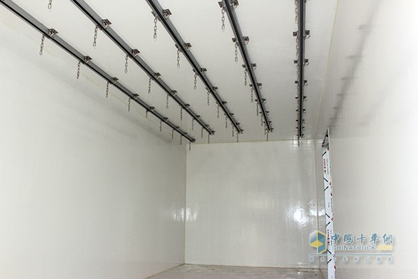 東風(fēng)天錦 160馬力 4X2廂式冷藏車