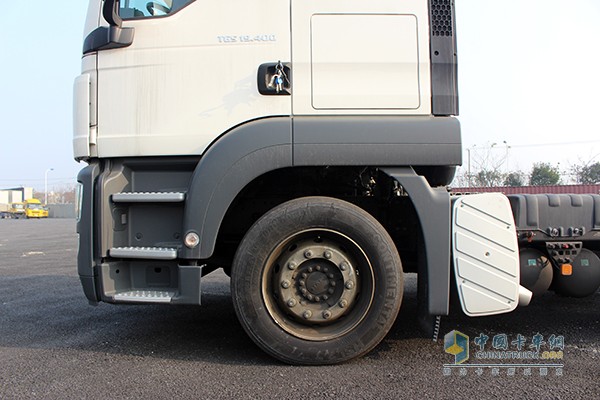 德國曼恩TGS19.400 400馬力4x2 BLS牽引車