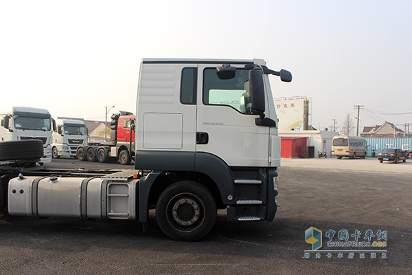 德國曼恩TGS19.400 400馬力4x2 BLS牽引車