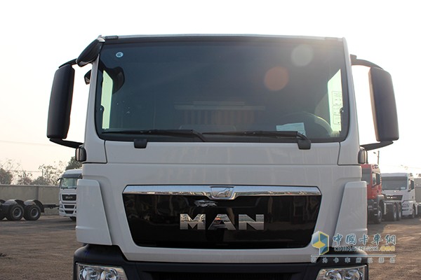 德國曼恩TGS19.400 400馬力4x2 BLS牽引車