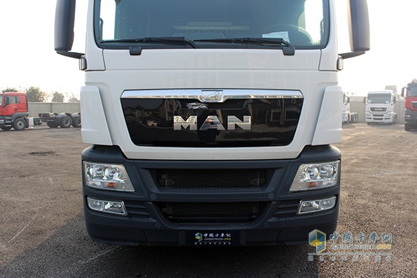 德國曼恩TGS19.400 400馬力4x2 BLS牽引車