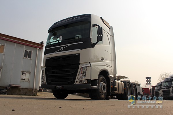 沃爾沃新FH 460馬力 6x2 牽引車