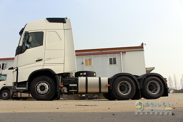 沃爾沃新FH 460馬力 6x2 牽引車