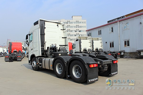 沃爾沃新FH 460馬力 6x2 牽引車
