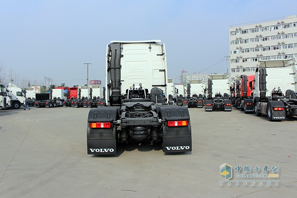 沃爾沃新FH 460馬力 6x2 牽引車