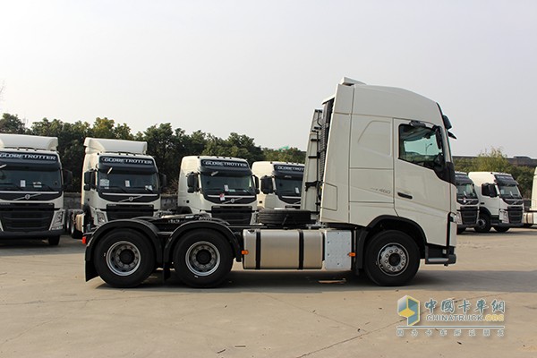 沃爾沃新FH 460馬力 6x2 牽引車