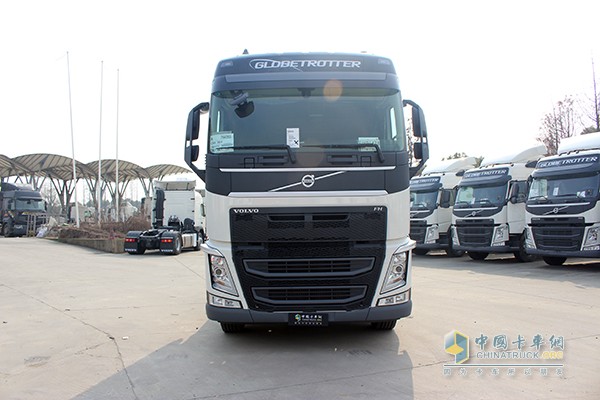 沃爾沃新FH 460馬力 6x2 牽引車