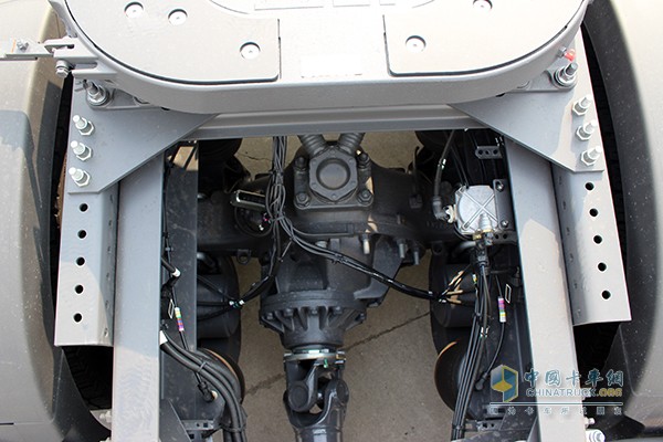 沃爾沃新FH 460馬力 6x2 牽引車
