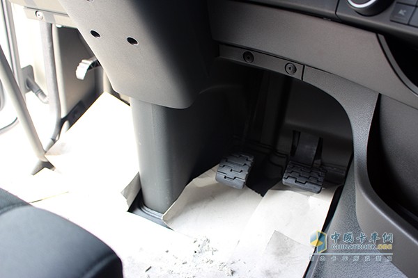 沃爾沃新FH 460馬力 6x2 牽引車