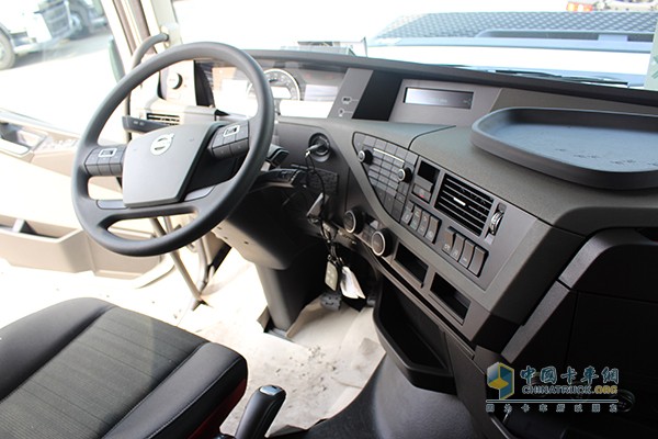 沃爾沃新FH 460馬力 6x2 牽引車