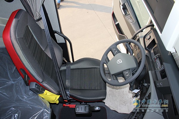沃爾沃新FH 460馬力 6x2 牽引車