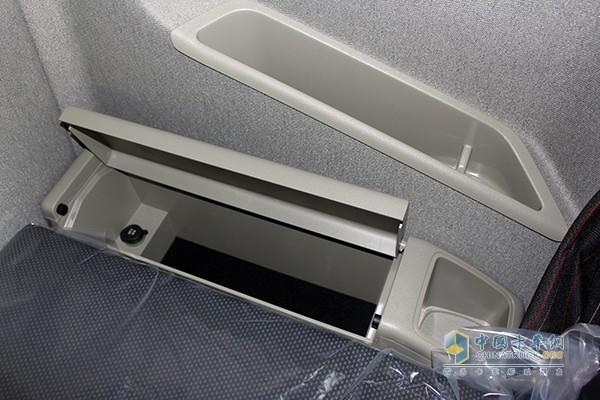 沃爾沃新FH 460馬力 6x2 牽引車