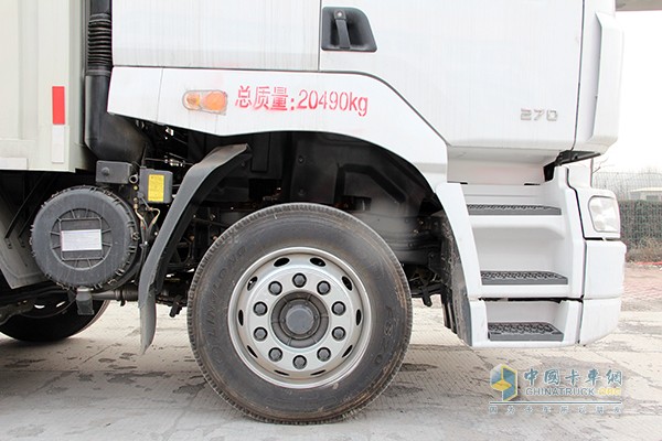 東風(fēng)柳汽 乘龍 245馬力6x2 9.6m廂式載貨車